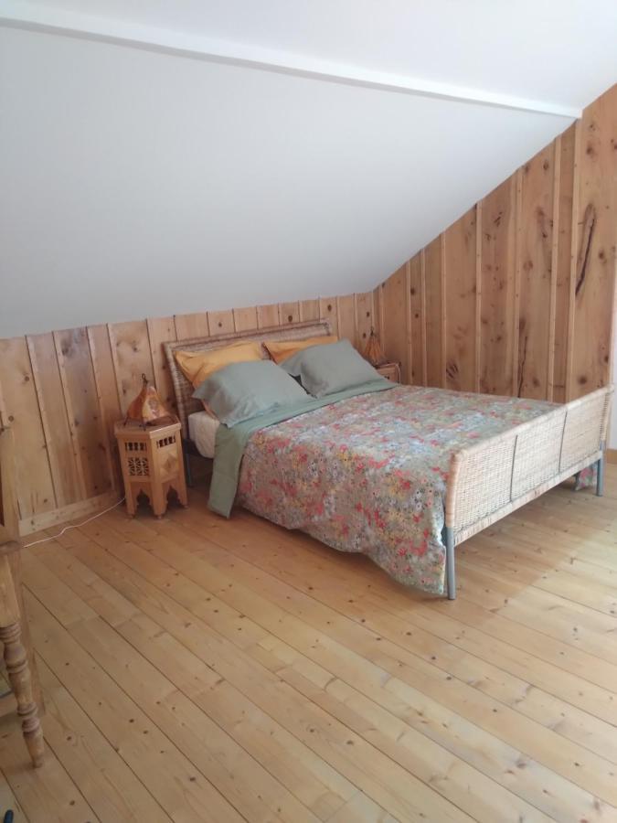 Les Dames De La Saugiat Bed and Breakfast Le Fied Εξωτερικό φωτογραφία