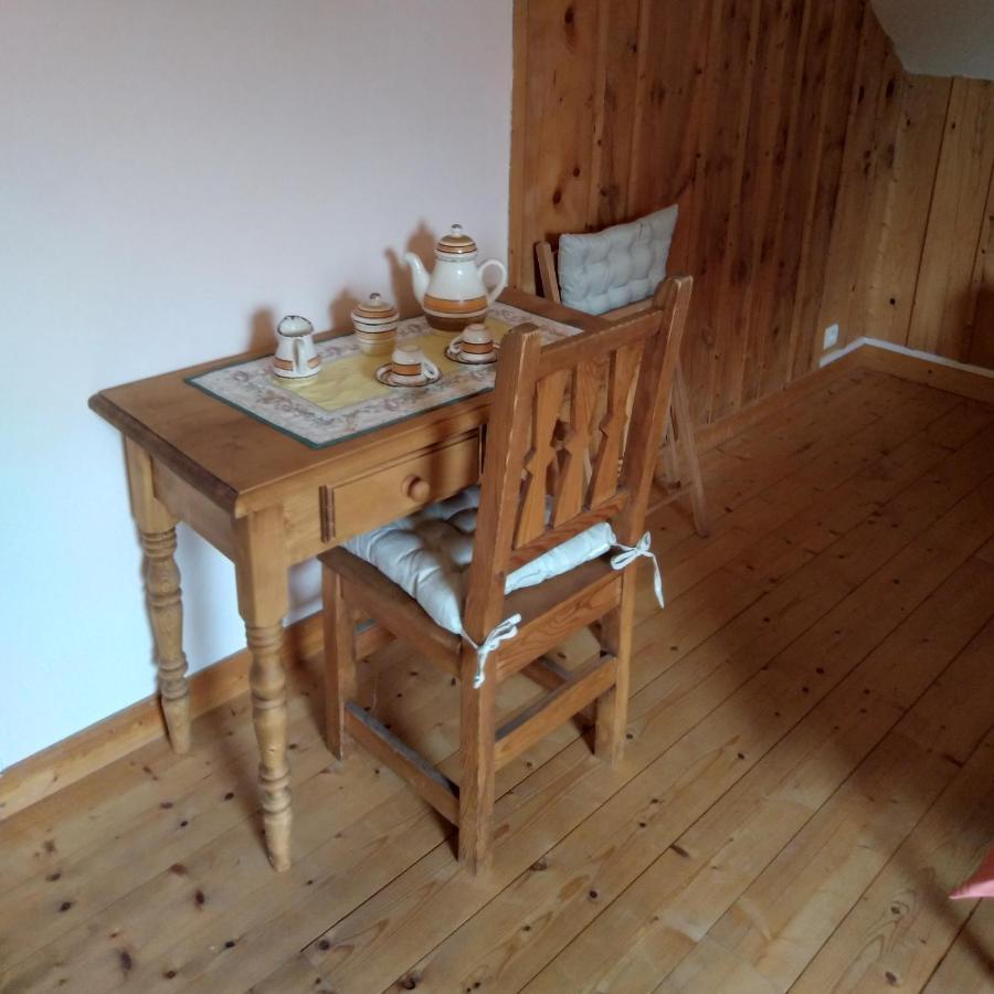 Les Dames De La Saugiat Bed and Breakfast Le Fied Εξωτερικό φωτογραφία