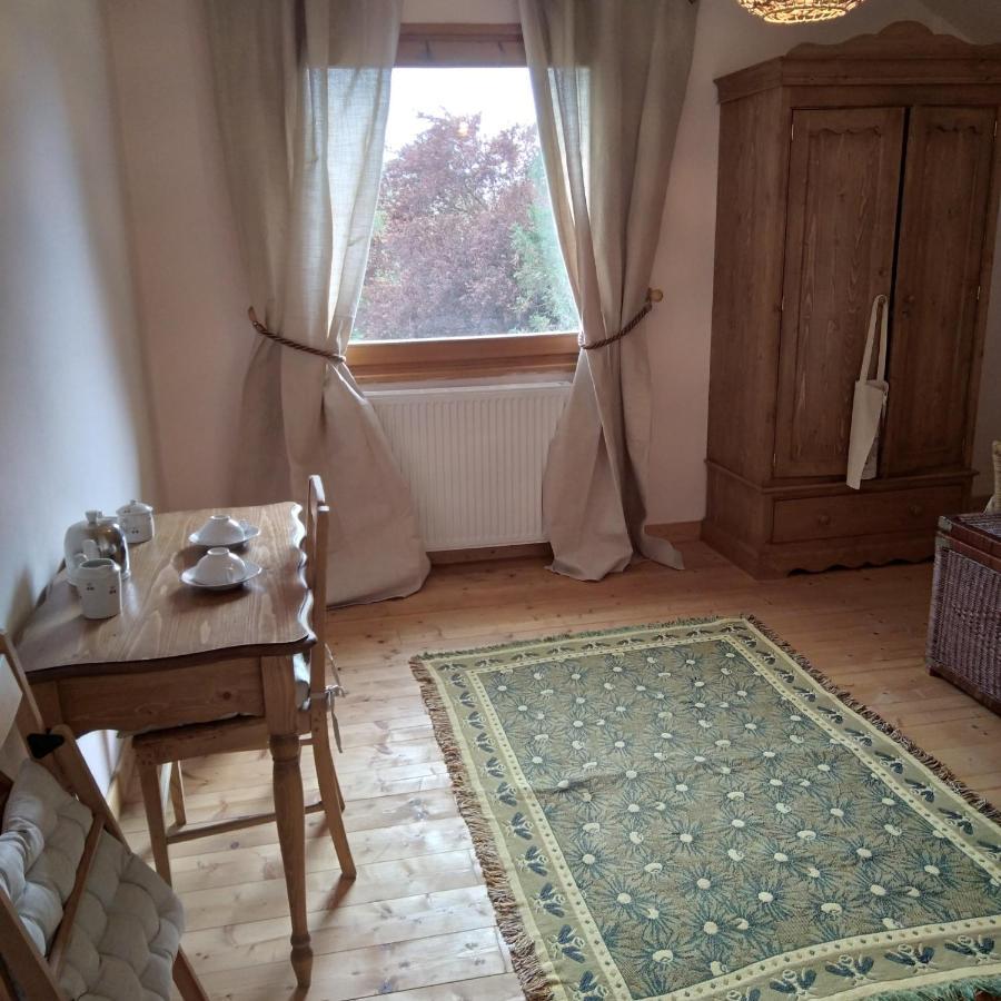 Les Dames De La Saugiat Bed and Breakfast Le Fied Εξωτερικό φωτογραφία