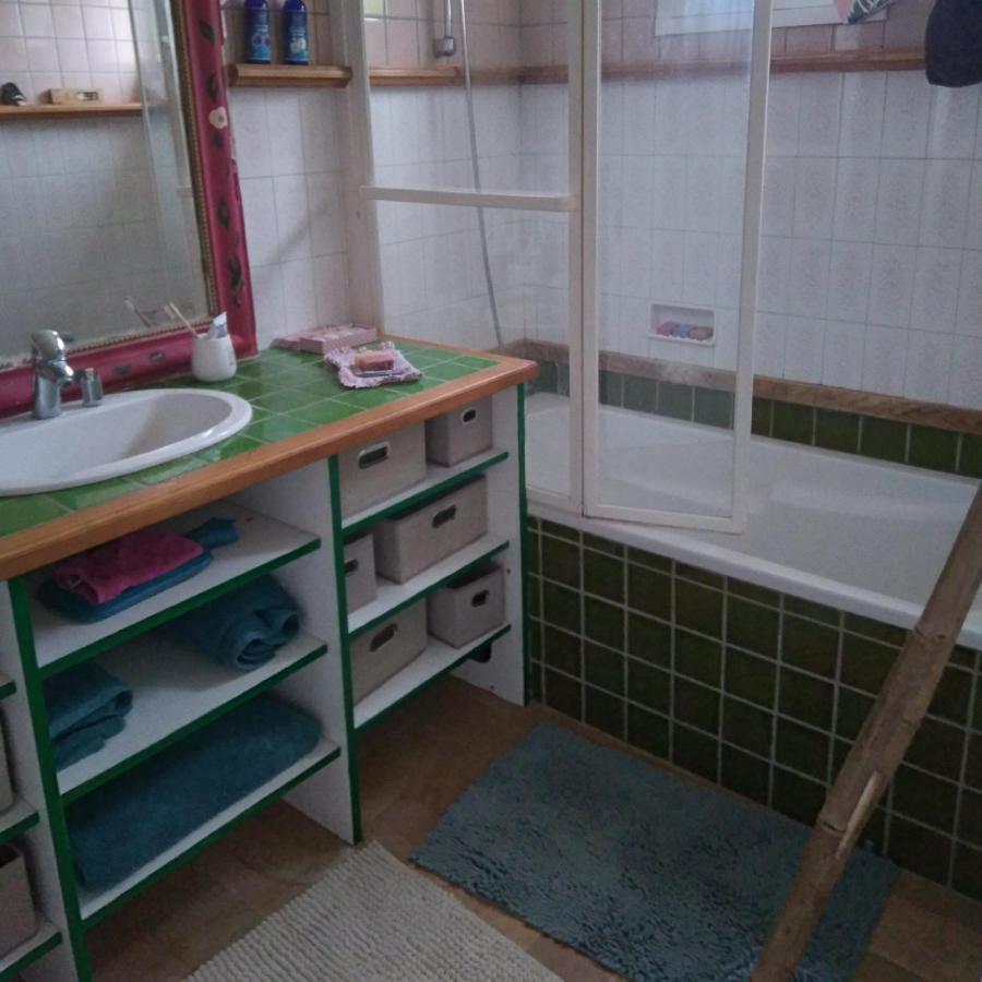 Les Dames De La Saugiat Bed and Breakfast Le Fied Εξωτερικό φωτογραφία