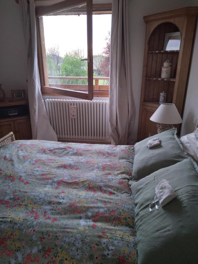 Les Dames De La Saugiat Bed and Breakfast Le Fied Εξωτερικό φωτογραφία