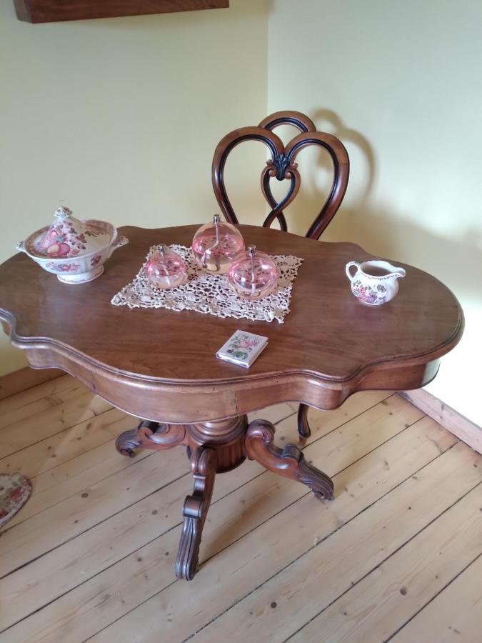 Les Dames De La Saugiat Bed and Breakfast Le Fied Εξωτερικό φωτογραφία
