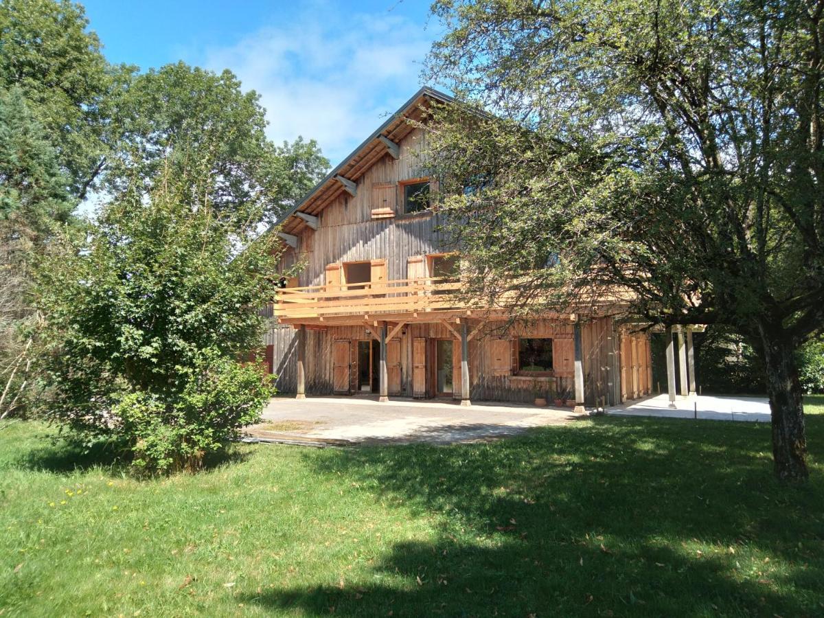 Les Dames De La Saugiat Bed and Breakfast Le Fied Εξωτερικό φωτογραφία