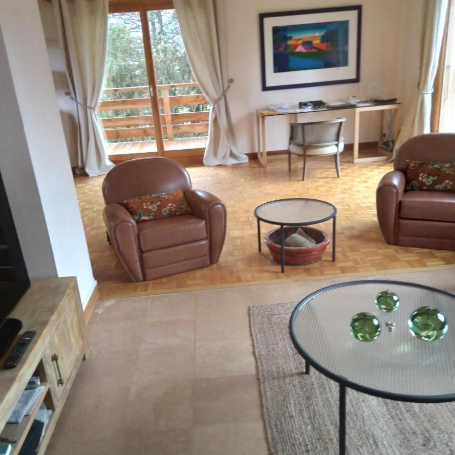 Les Dames De La Saugiat Bed and Breakfast Le Fied Εξωτερικό φωτογραφία