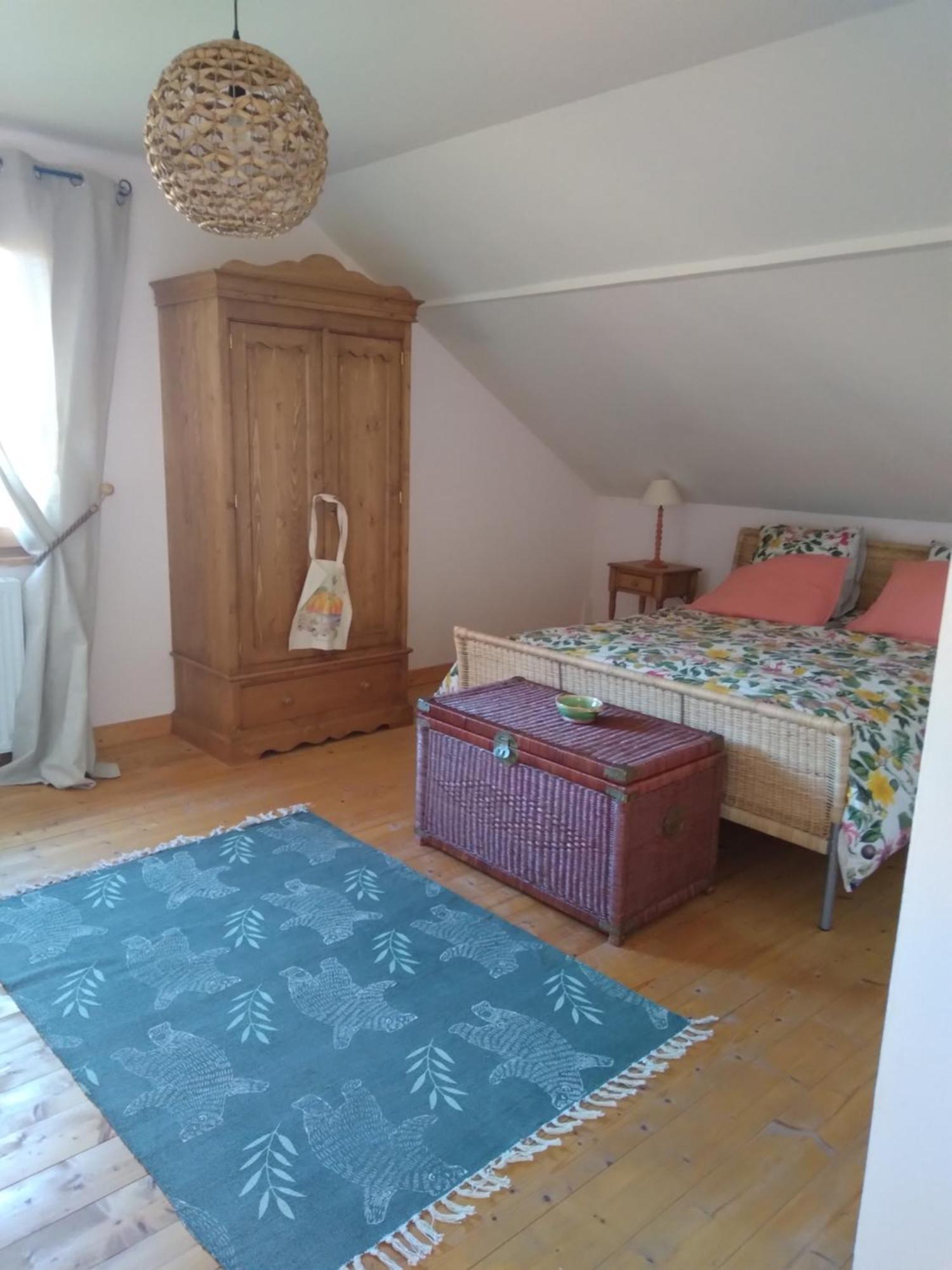 Les Dames De La Saugiat Bed and Breakfast Le Fied Εξωτερικό φωτογραφία